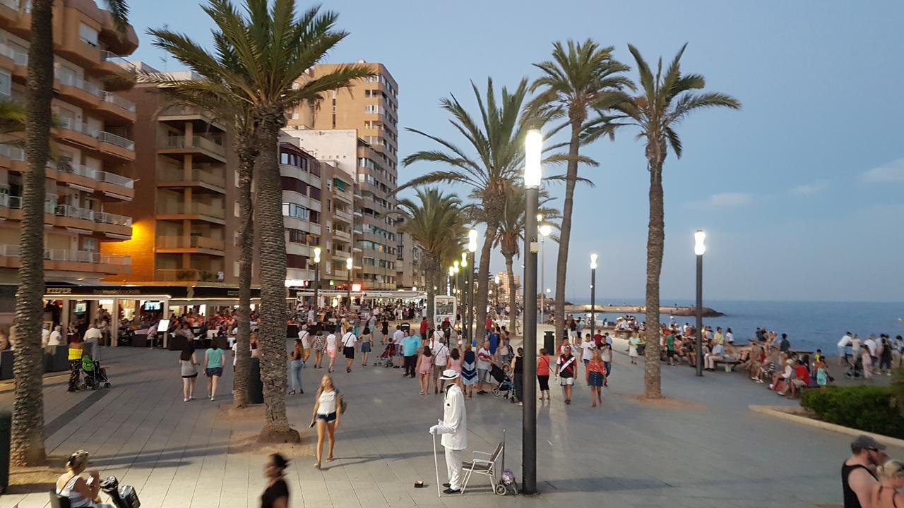Apartamento Torrevieja Eksteriør bilde